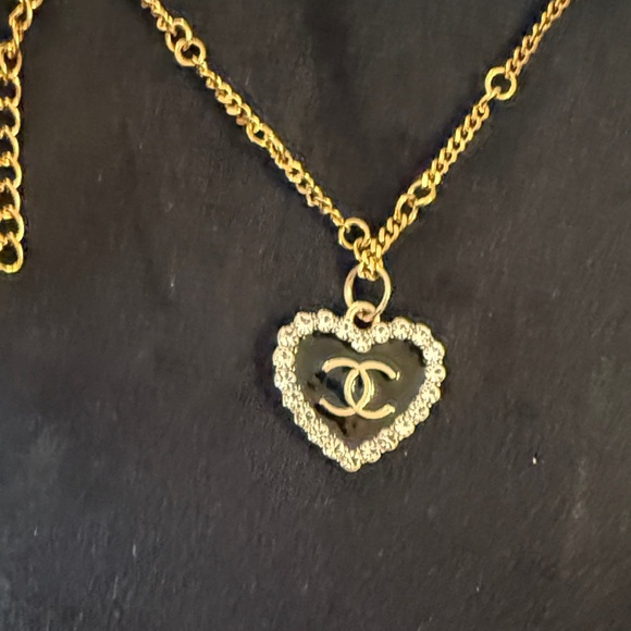 CHANEL Zipper pull gold & Black with Rhinestones | Women’s accessories - Picture 7 of 9